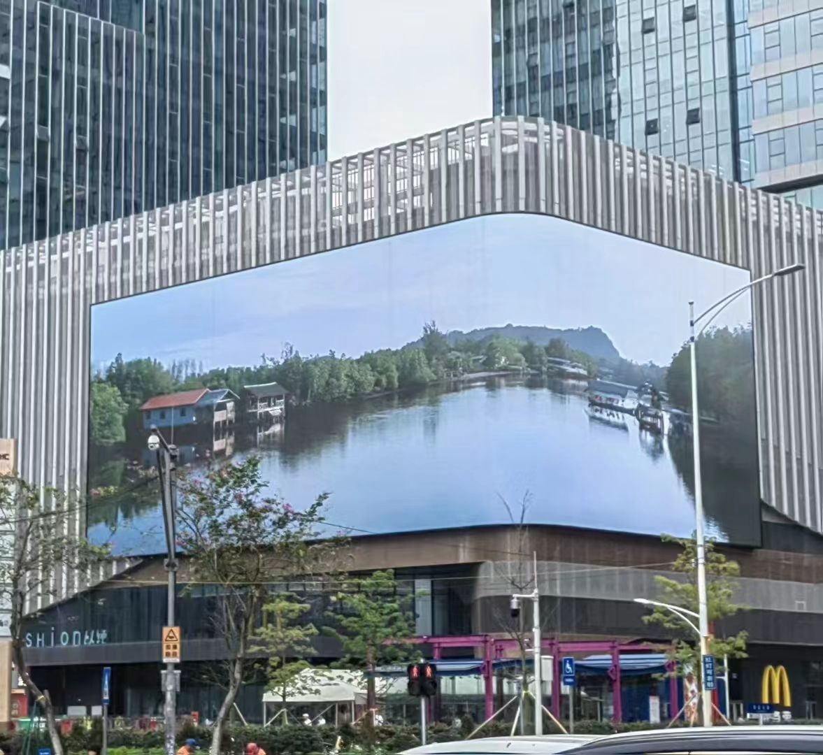 Меры безпекі для залежных LED-панэляў