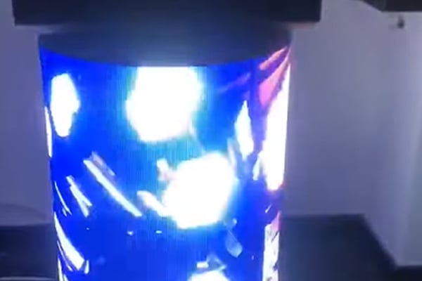 اسکرین LED استوانه‌ای، نمایشگر LED درون‌زایی