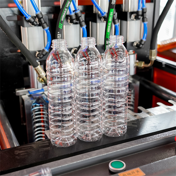 O que considerar ao comprar uma máquina semiautomática de sopro de garrafas
