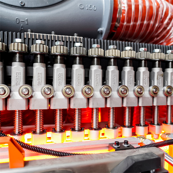 Reliable preform bottle blowing machine with excellent customer suppor