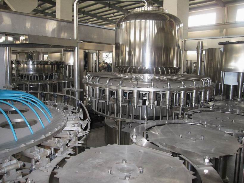 Juice bottling machine