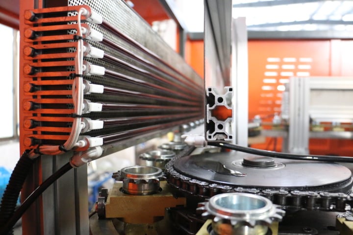 Automatic 4 Cavity Plastic Water Bottle Stretch Blowing Blow Moulding Machine details