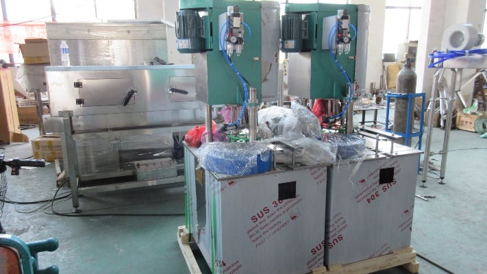 Automatic 4 Cavity Plastic Water Bottle Stretch Blowing Blow Moulding Machine manufacture