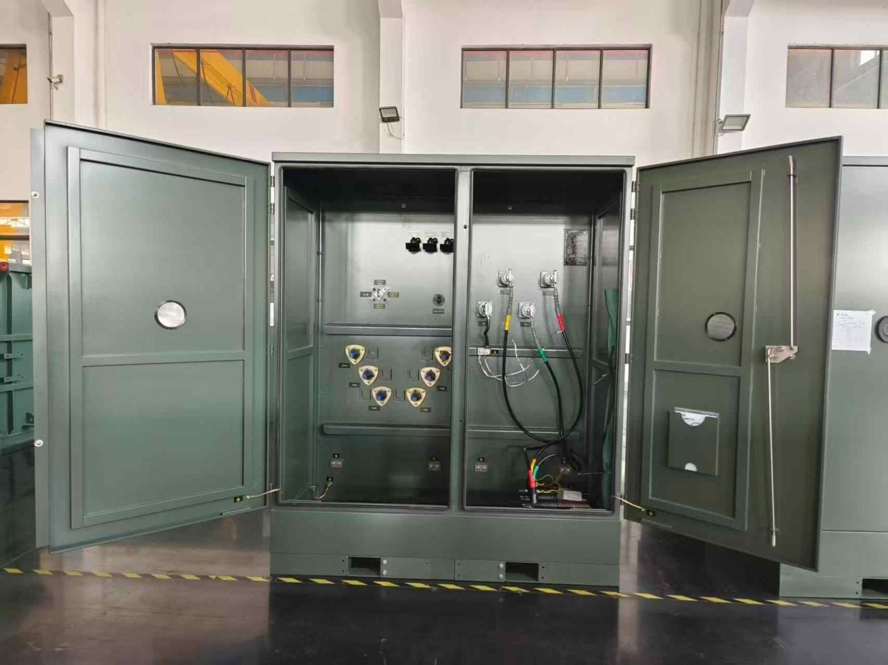 How Pad Mounted Distribution Transformers Improve Energy Efficiency
