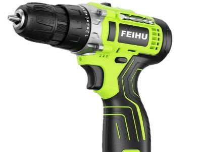 Versatility of a cordless impact and drill set for technicians