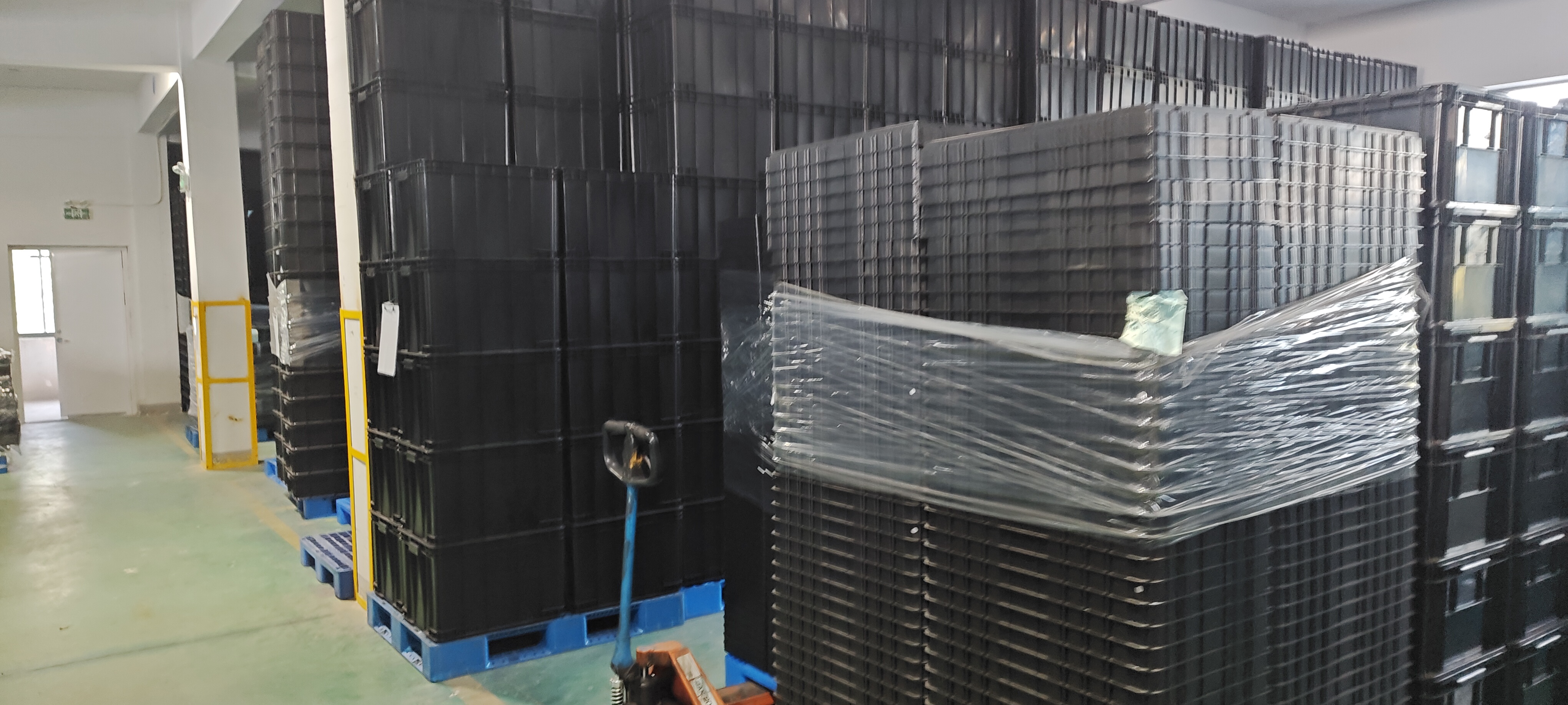 ESD Box Conductive Containers Storage Boxes Antistatic Bins Plastic Inject Totes details