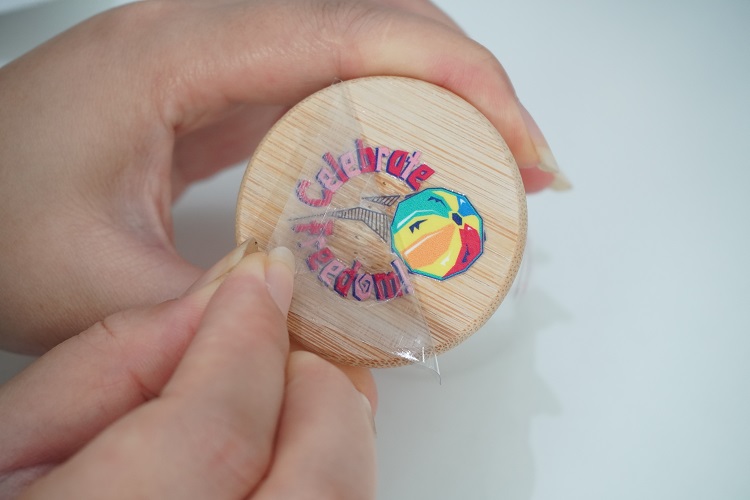 Custom Printing Logo Label Luminous Golden Sticker Vinyl Adhesive Waterproof Stickers Custom Fluorescent Sticker manufacture
