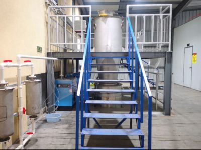Service de traitement des poudres métalliques à l’ultrason : solutions fiables répondant aux besoins industriels