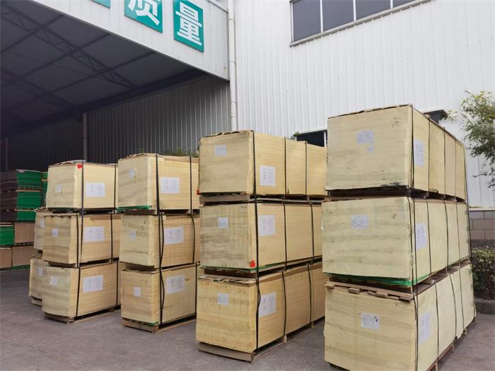 Vunir Iron-On Wood Veneer Edge Banding Preglued Flexible Plywood Tape with Hot Melt Adhesive for Hotels factory