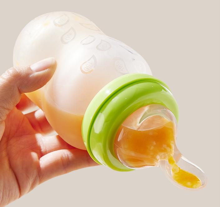 Wholesale Free Sample BPA Free Baby Silicone Squeezing Feeder Bottle with Spoon Food Feeder Bottle for Kids supplier