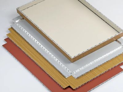Wichtige Qualitäten, auf die bei Herstellern von Aluminiumverbundplatten zu achten ist