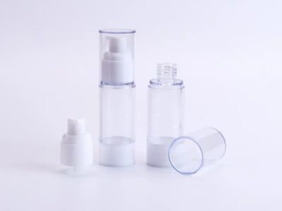 Quel matériau est le meilleur pour les bouteilles durables de shampoing et de gel douche ?