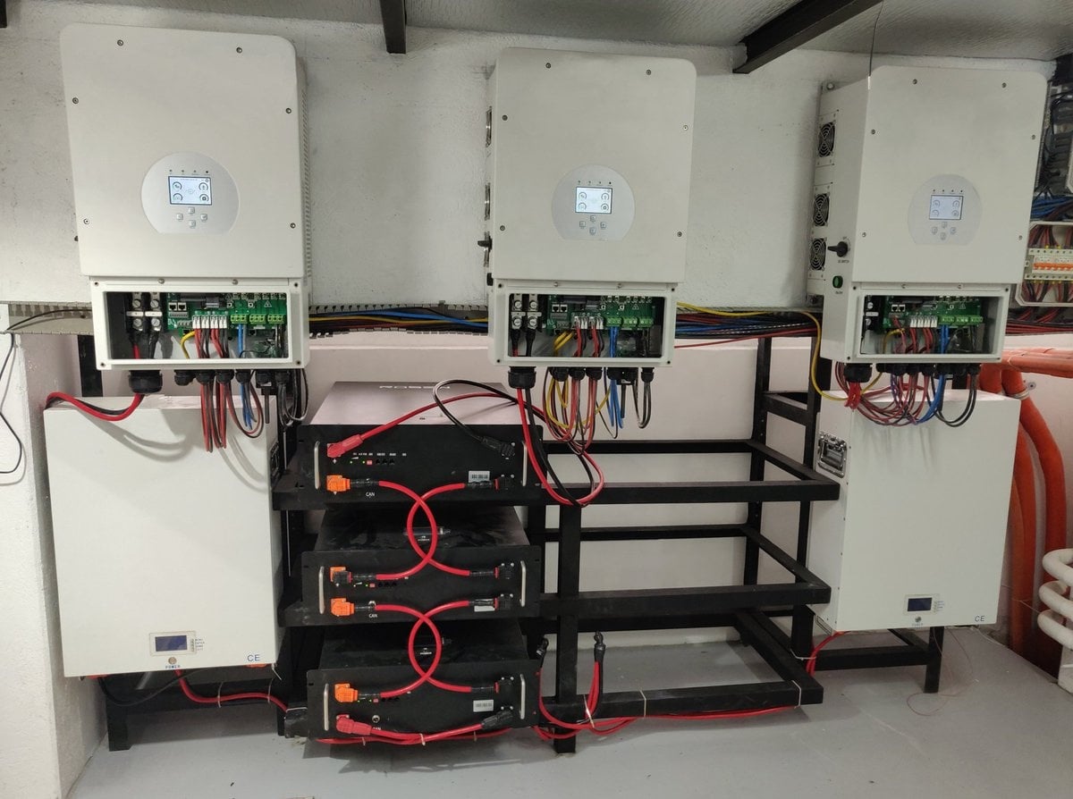 Deye on grid and off grid Inverter SUN 3.6/5/6K SG03LP1-EU factory