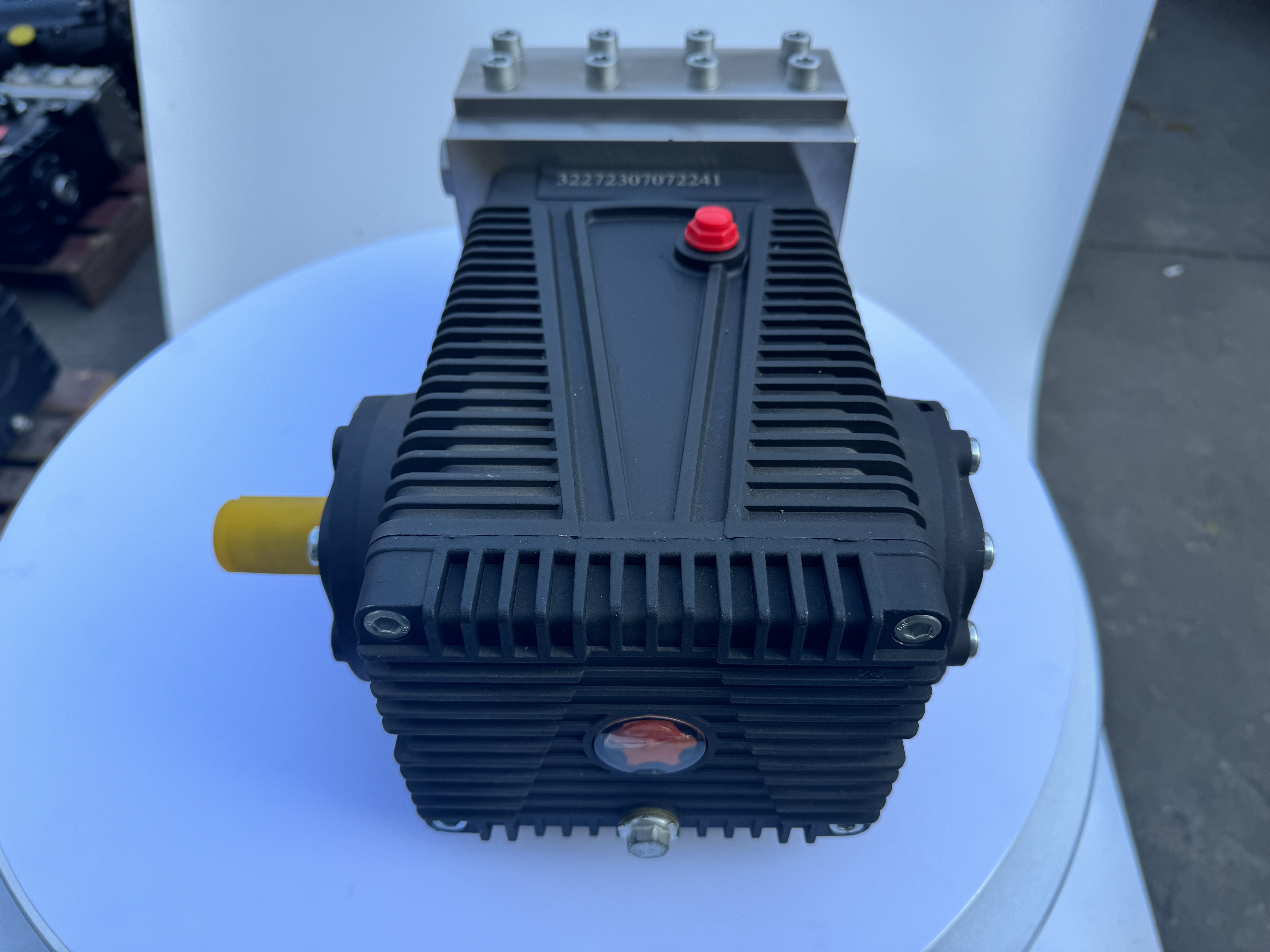 Heavy Duty WJ32 Series 43-90Lpm 100-220bar High Pressure Stainless Steel Washing and Cleaning Triplex Plunger Pump manufacture