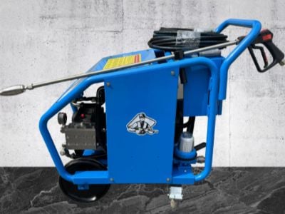 Water Blaster Machine for Mining Equipment: Removing Ore Residue