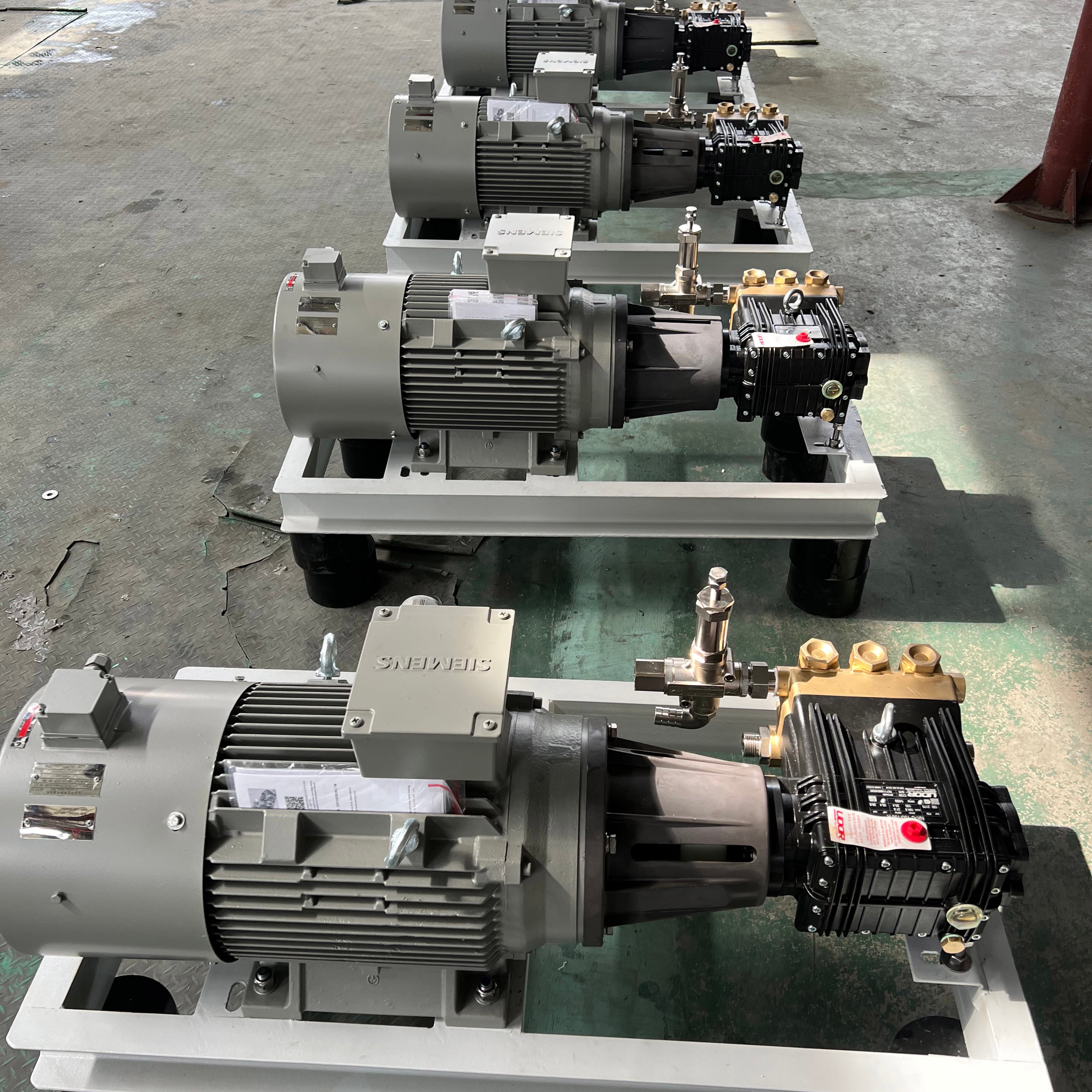 36KW 14500Psi 1000Bar 18Lpm Efficient Industrial Cleaning Ship Deck 440V Electric High Pressure Washing Washer factory