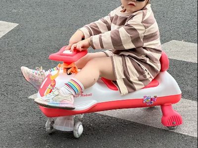 Why Maneuverability Is a Top Feature in Kids Swing Cars