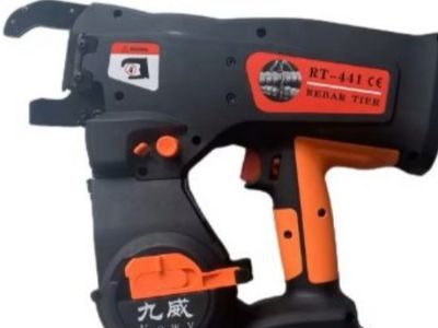 Capacitación de equipos en el uso de la máquina atadora de armaduras RT558 Kowy de 18,5 V