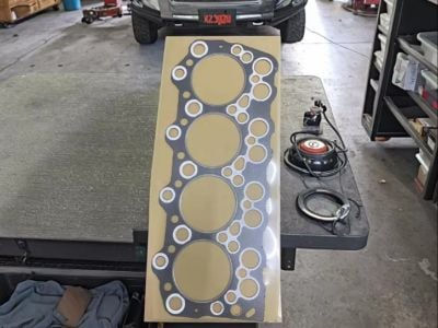 How to replace a damaged cylinder head gasket: Basic steps and professional tips