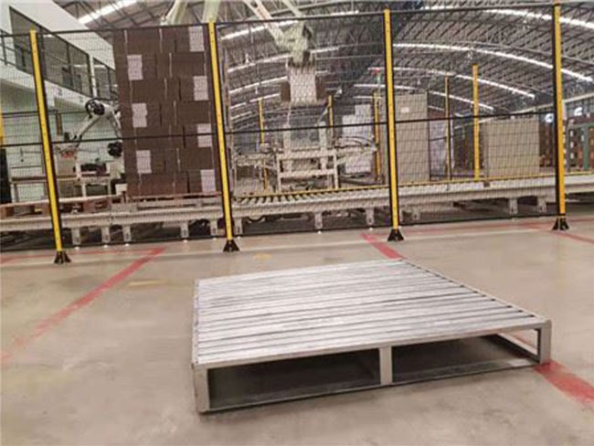 GALVANIZED STEEL PALLET IN CARTON FACTORY