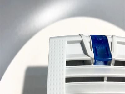الغلاف المعدني والبلاستيكي القوي يلبي معايير IP55/IP66 على مستوى العالم