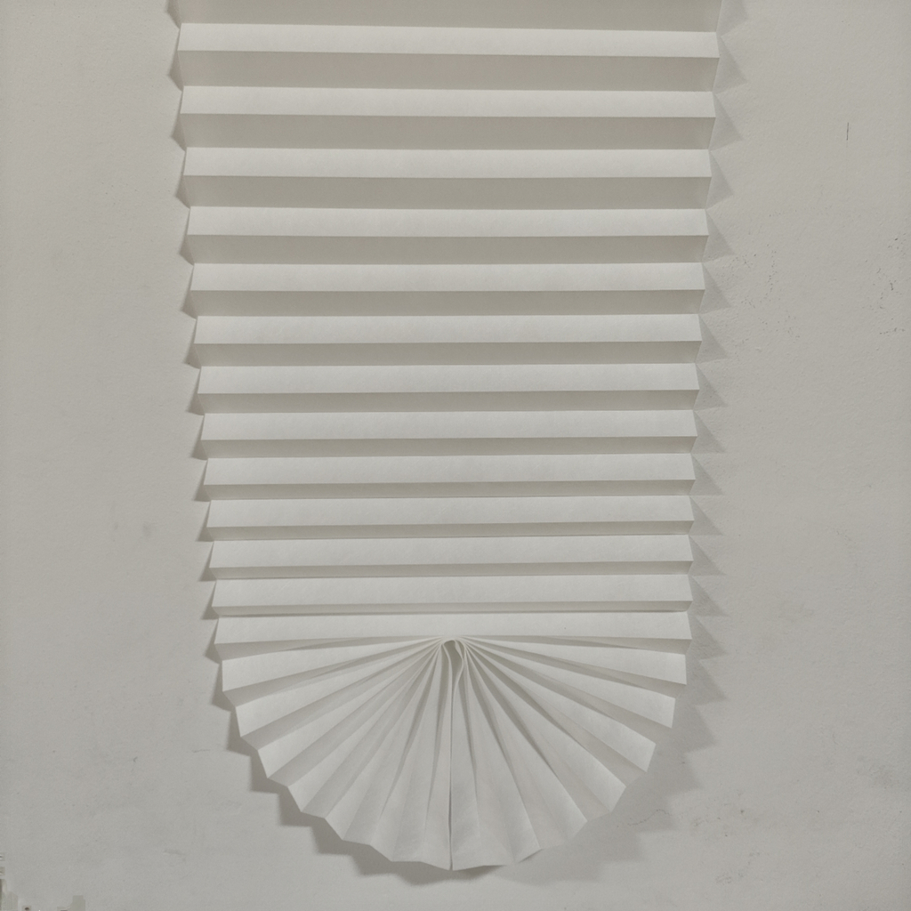 Everyday Use Simple Style Vertical Pattern Shutter Windows Built-in Black Fabric Temporary Pleated Paper Shades Blinds Pinhole supplier