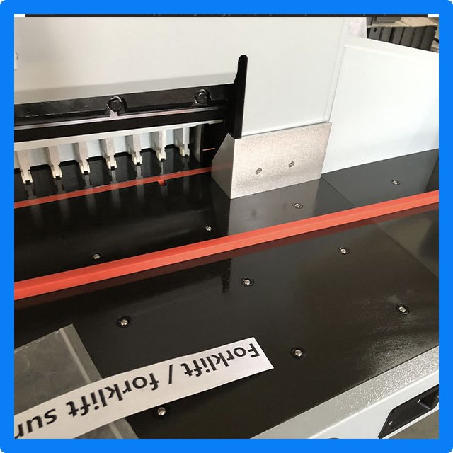 Karton Kapak Bağlama Makinesi'nin İnovasyonu
