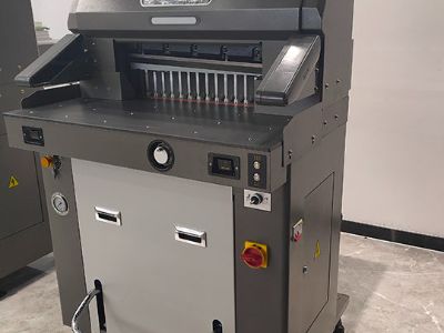 The Role of Precision Blades in Industrial Paper Cutters