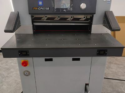 Elektrikli Kağıt Kesme Makinesi vs. Hidrolik: Hangisi Daha Fazla Zaman Tasarrufu Sağlar?