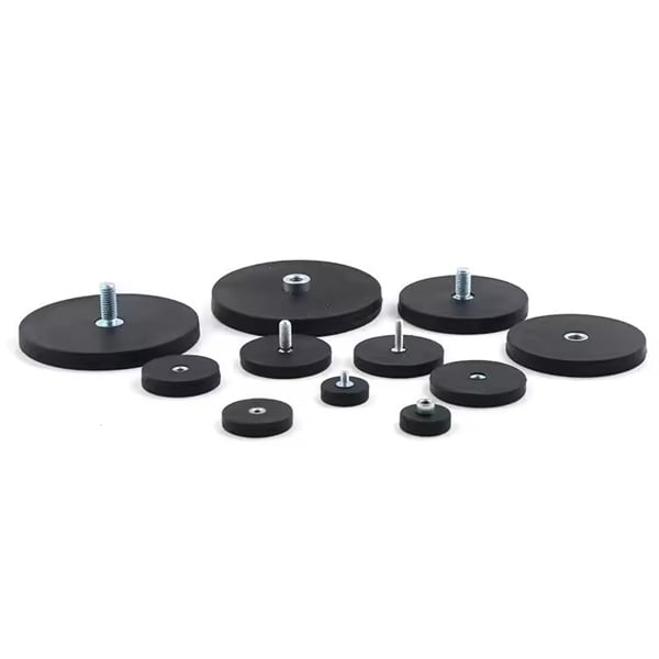 Why rubberised neodymium magnets are a popular choice for outdoor use