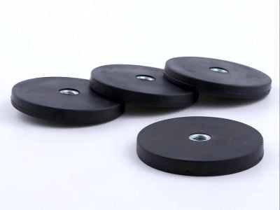 Como Maximizar o Espaço de Armazenamento com Imãs de Panela em um Apartamento Pequeno