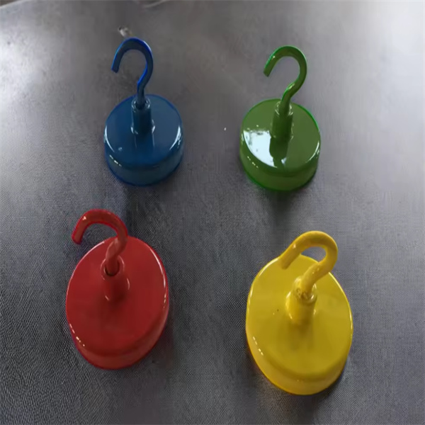 The Benefits of Using Magnetic Hooks