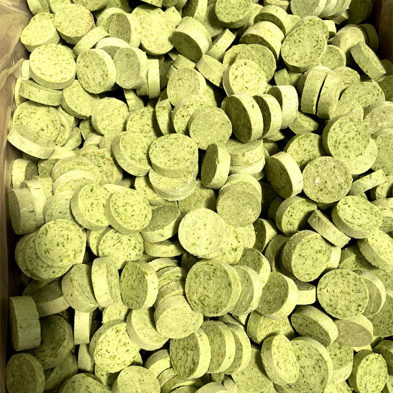 Wholesale Health Freeze-Dried Bone Meat Cake Dog Cat Training Treats Snack Perfect Pet Reward High-protein Eco-friendly Small supplier