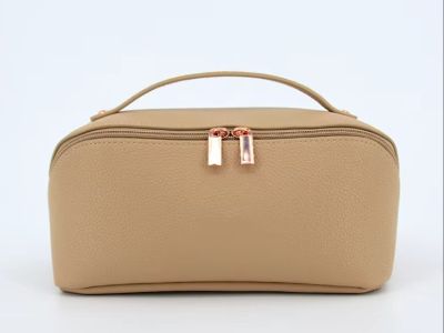High-Demand Custom Makeup Bags for Retail Success