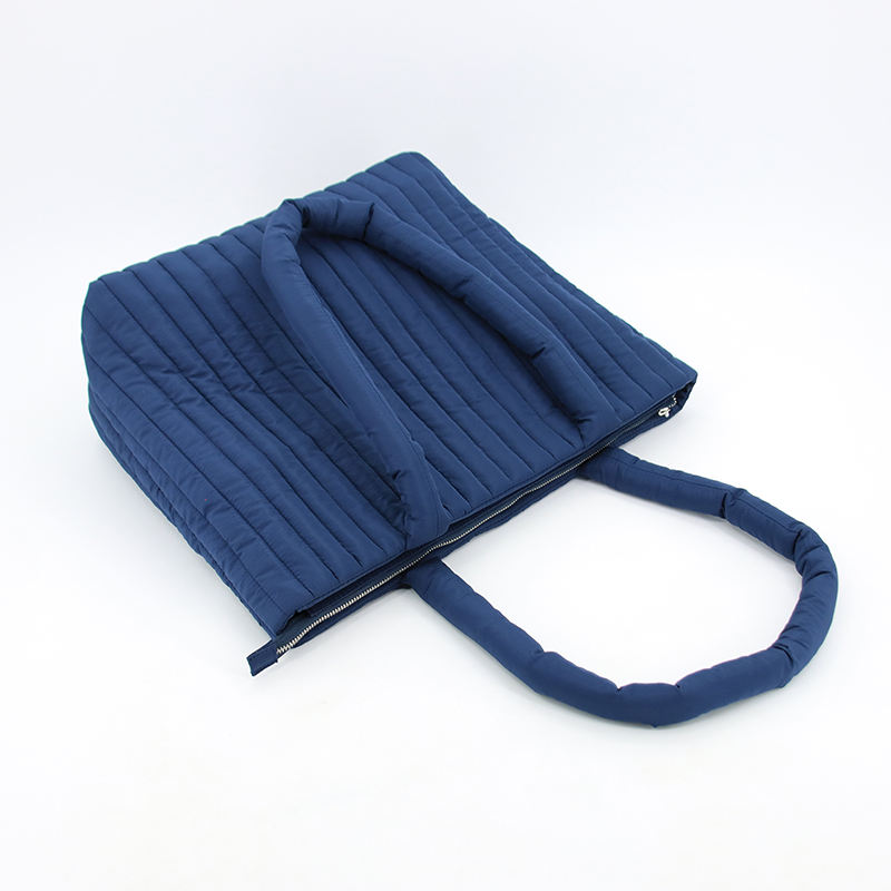 Large Capacity Tote Bag with Pockets and Zipper Nylon Quilted Puffy Tote Bag Customized Padded Style Shopping Shoulder Bags supplier