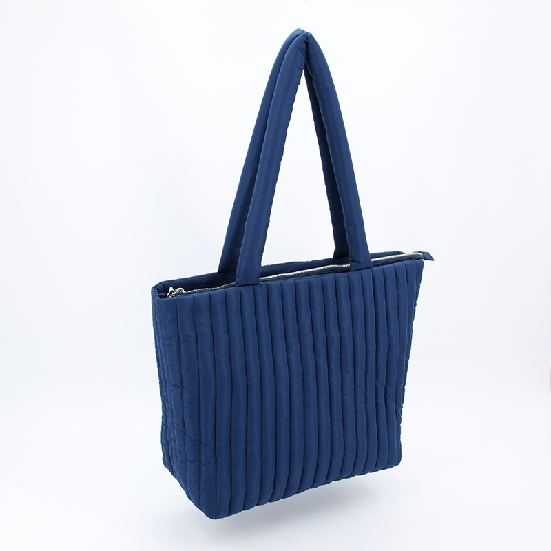 Large Capacity Tote Bag with Pockets and Zipper Nylon Quilted Puffy Tote Bag Customized Padded Style Shopping Shoulder Bags manufacture