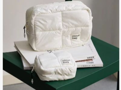 The Rise of Customised Makeup Bags in Beauty Industry Marketing