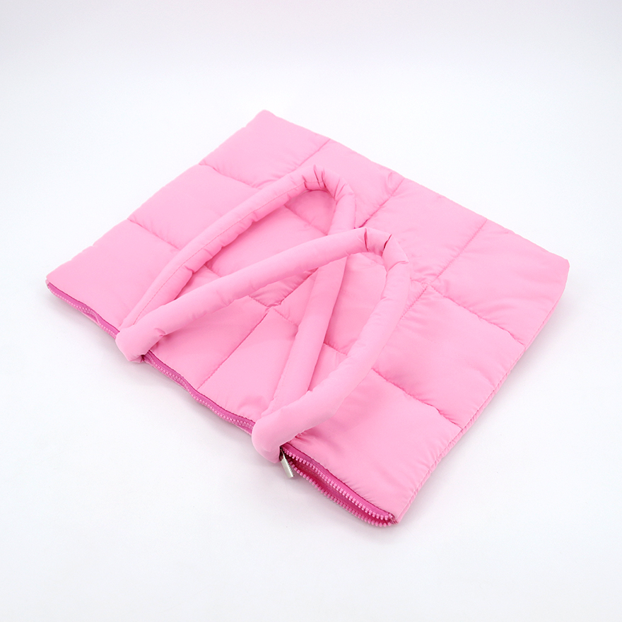 Factory Wholesale Fashion Custom Lightweight Soft Padded Pillow Quilted Puffy Tote Bags Shoulder Bag Nylon Puffer Handbag manufacture