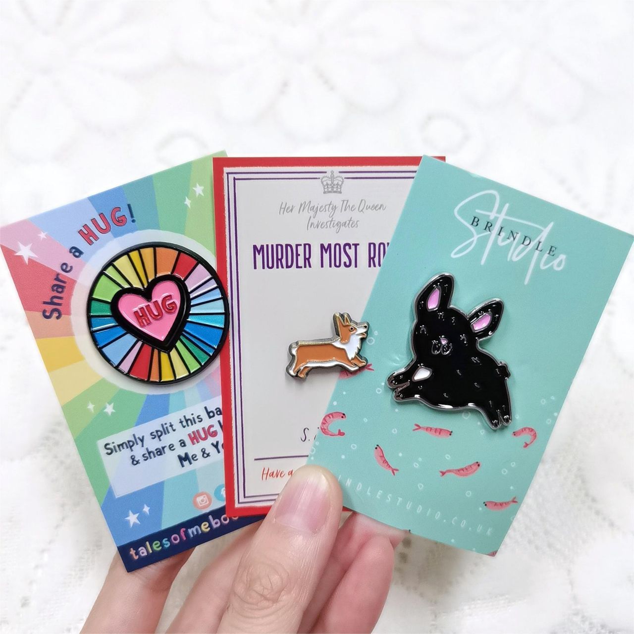 Opciones de diseño ilimitadas para pins únicos y llamativos