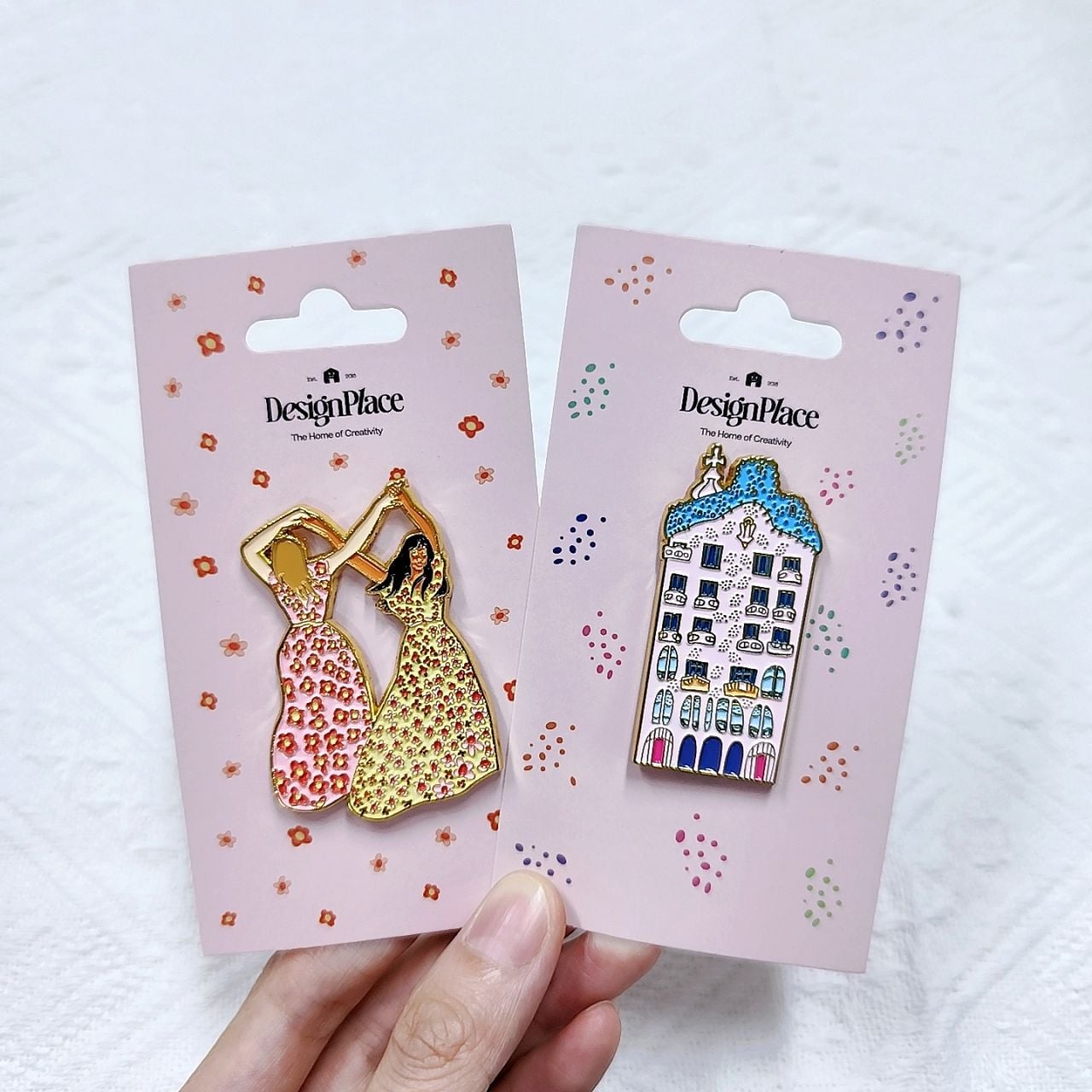 Keajaiban Pin Enamel!
