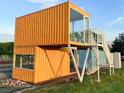 Flat pack house vs. Shipping Container: A Comparison