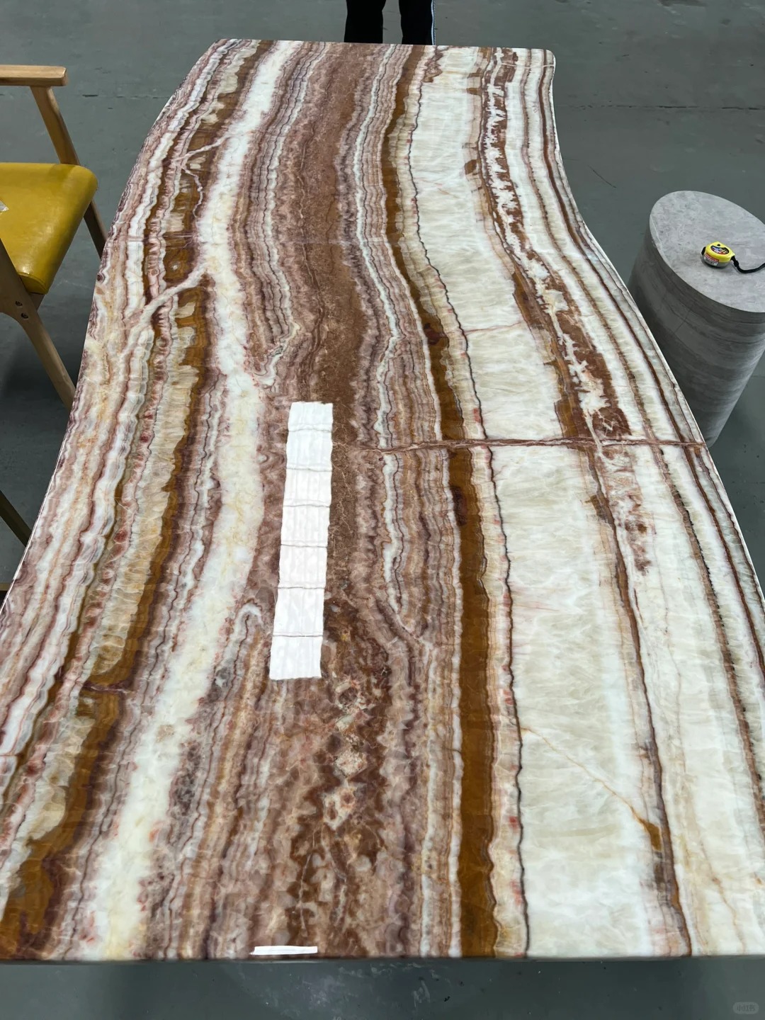 Natural Litchi Patterned Marble and Translucent Backlit Yellow Onyx for Interior Wall and Background Wall Decoration supplier