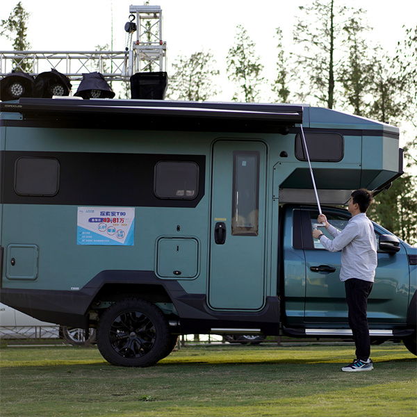 A Guide to Choosing the Best Motorhome Awning for Your Needs