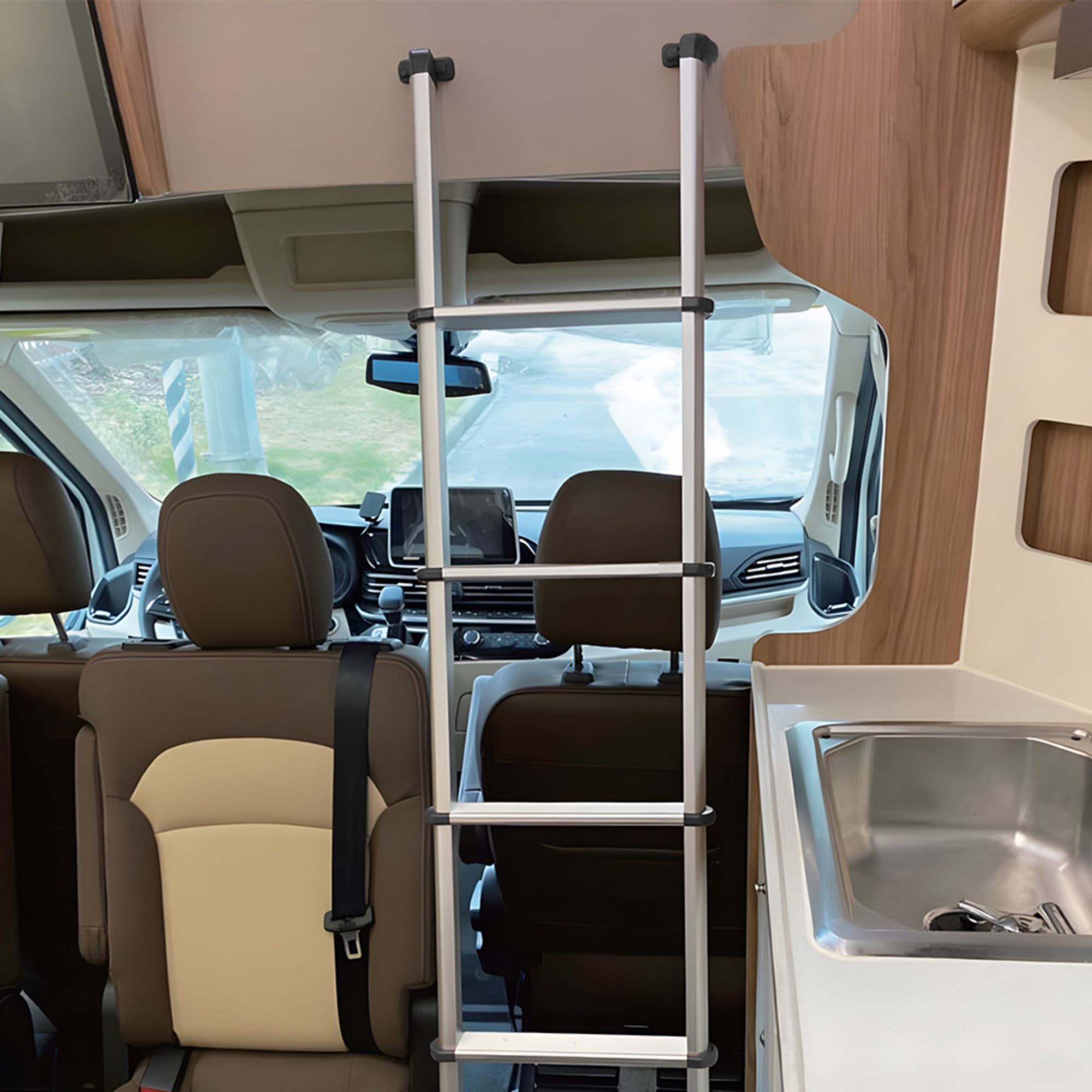 RV bunk ladder
