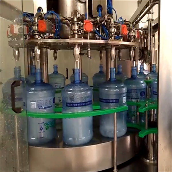 Kundig ontwerp stelsels vir presiese watervervullingsbewerkings
