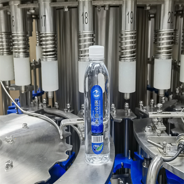Capai aras penyusunan yang konsisten setiap kali dengan Penyusunan Botol Air Secara Automatik