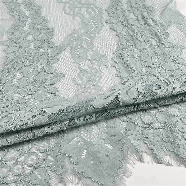 Exuding Classic Elegance to Modern Trends: A Timeless Look