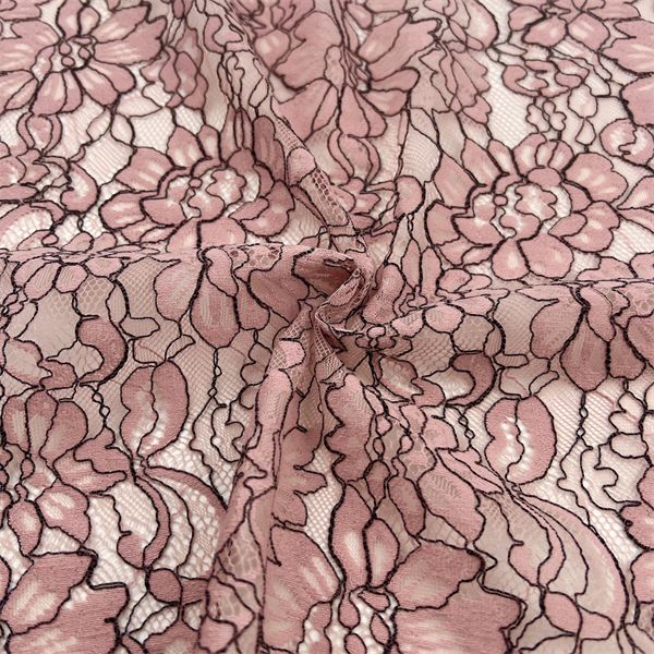 Use of Geometric Lace