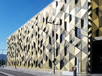 Troubleshooting Common Glass Facade Issues