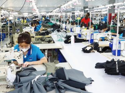 Garment Sample Development for Seasonal Collections